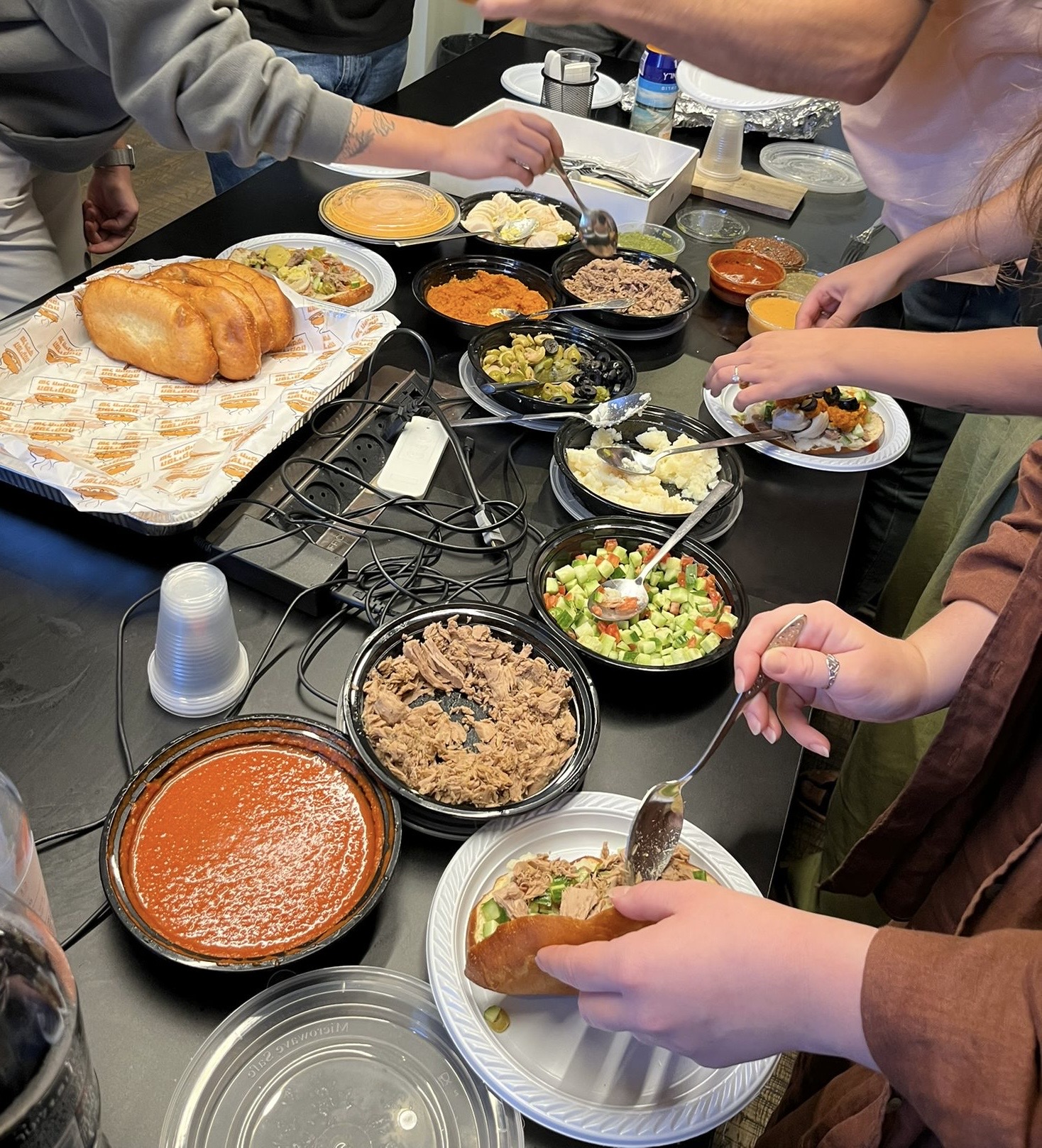 Happy Hour – Pokacha